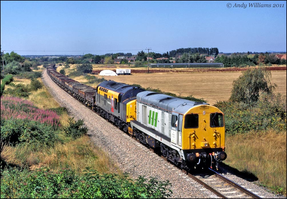 20075 and 37201 at Lower Moor