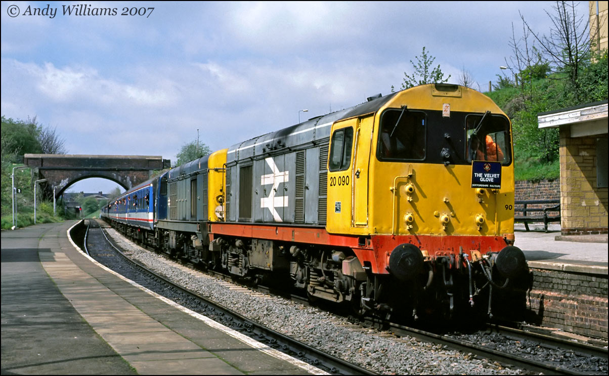 20090 and 20120 at Smethwick West