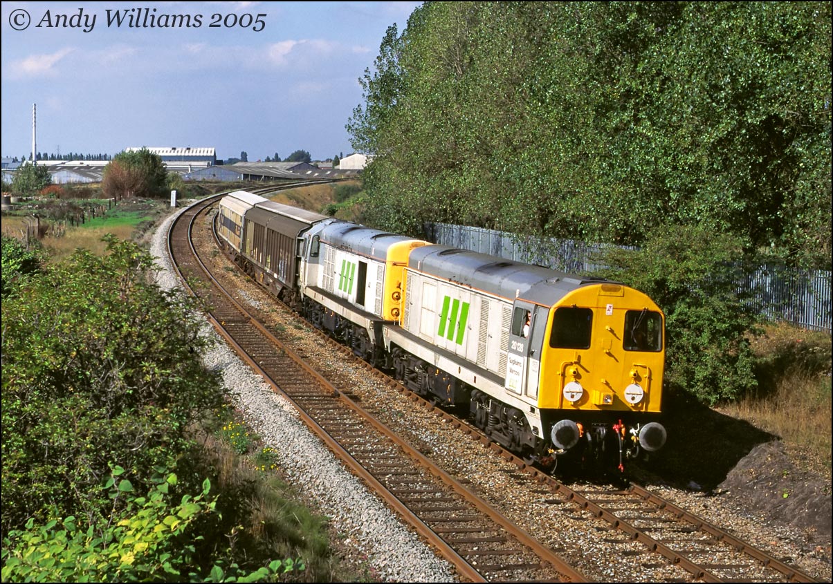 20128 and 20075 at Leamore