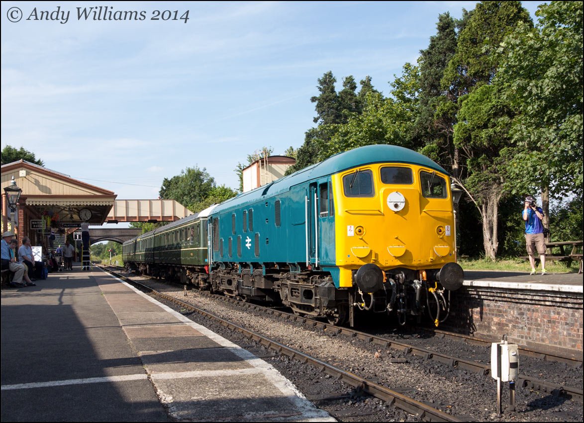 24081 at Toddington