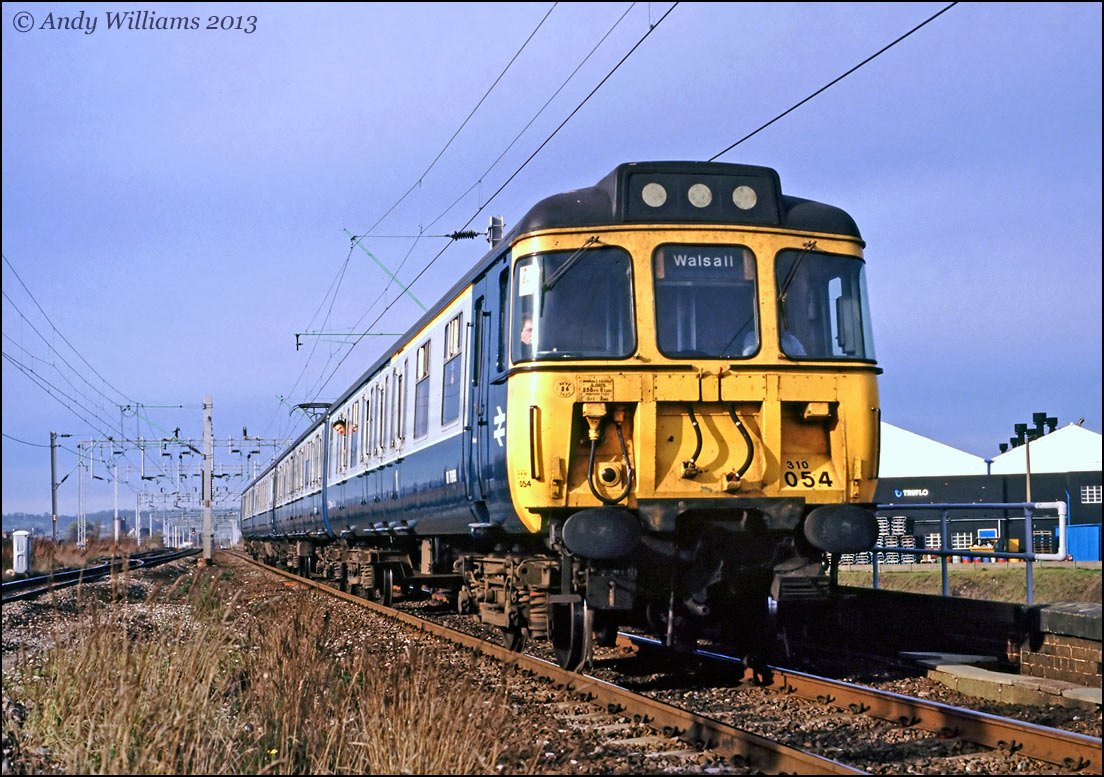 310054 at Dudley Port