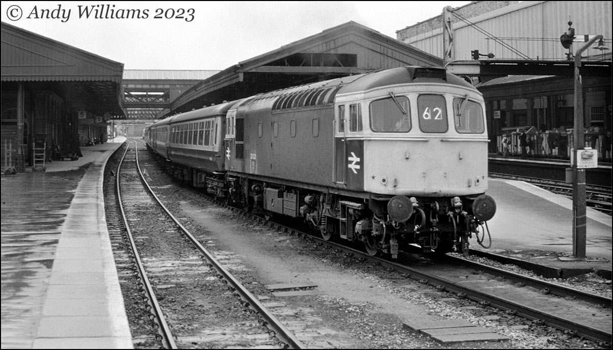 33021 at Exeter St Davids