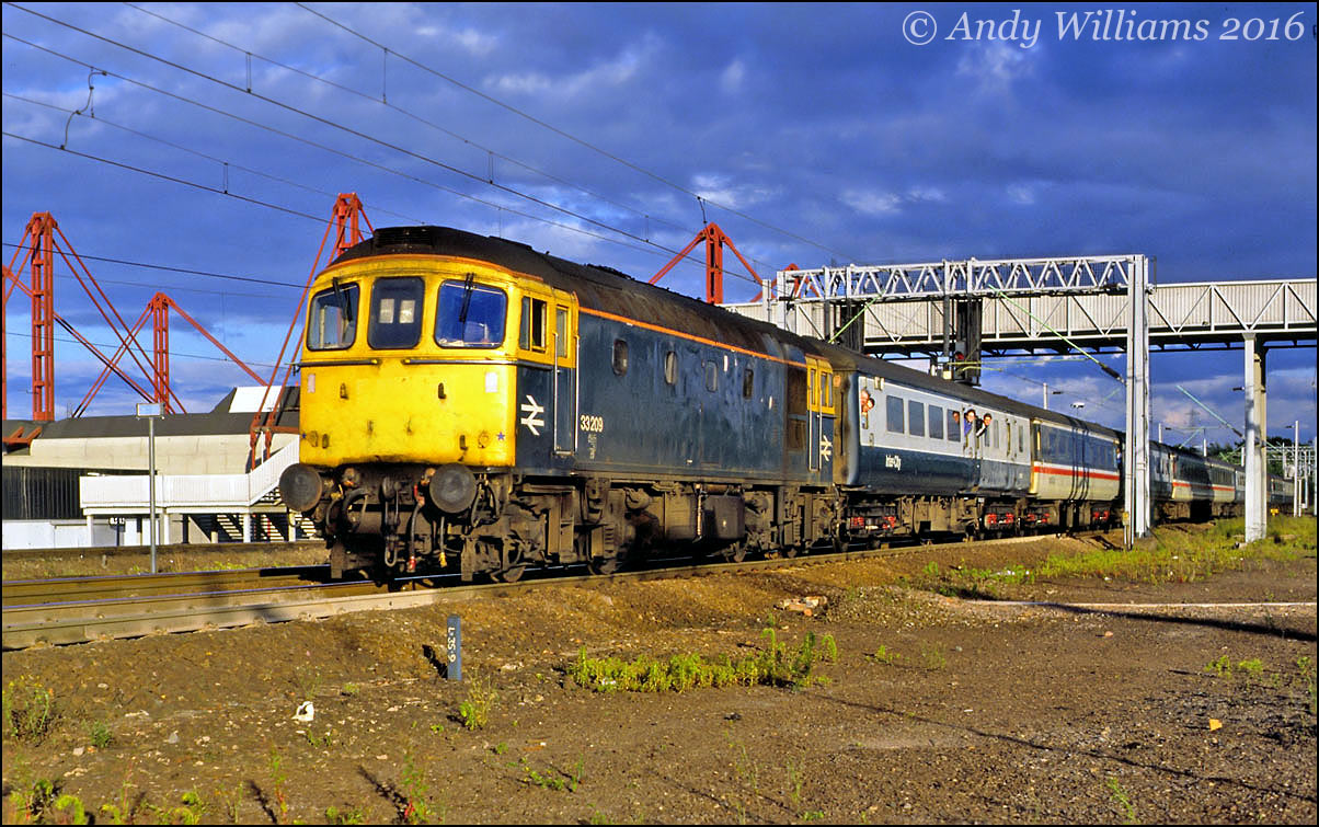 33209 at Birmingham International