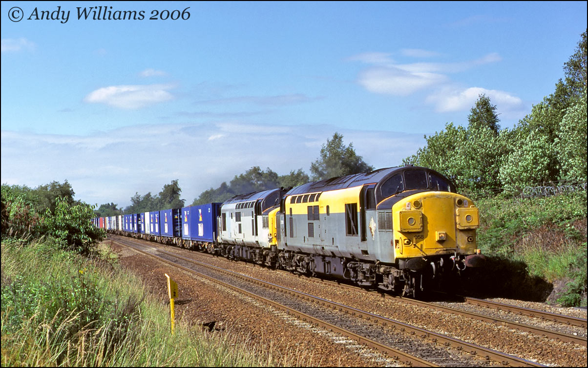 37058 and 37225 at Wilnecote