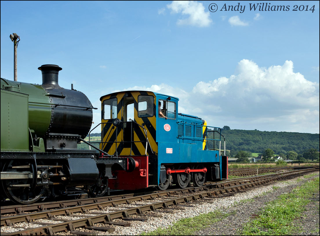 372 shunts the shed yard at Toddington