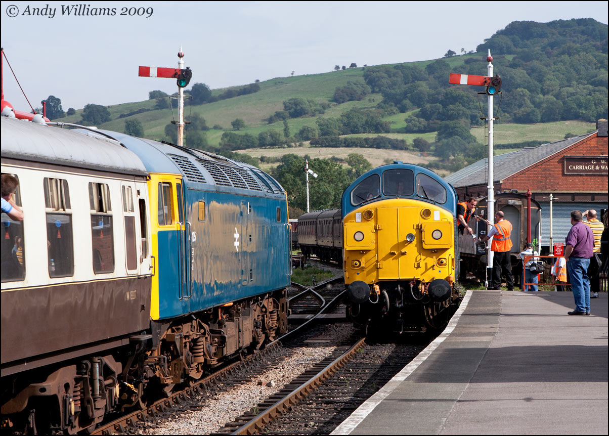 47105 and 37324 at Winchcombe