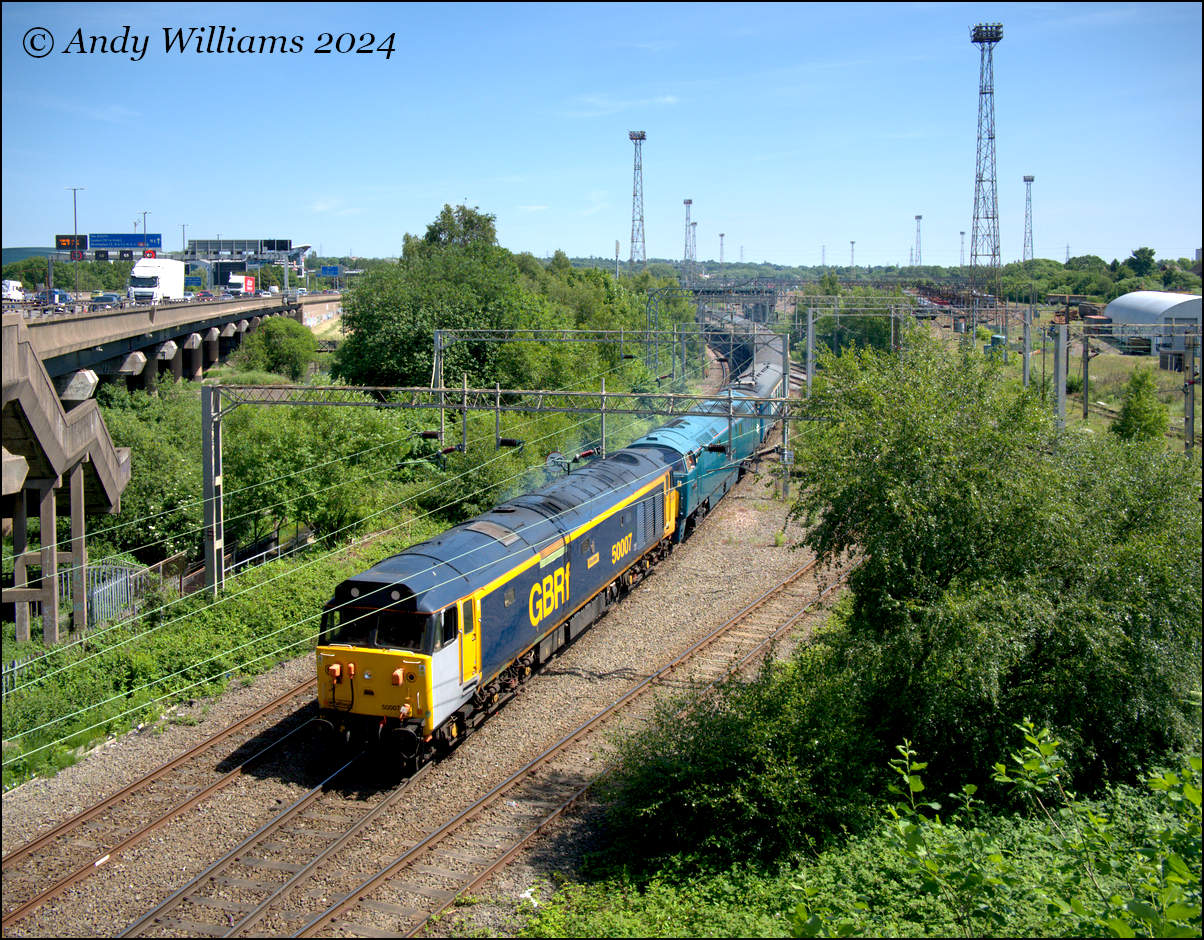 50007 and D1015 at Bescot