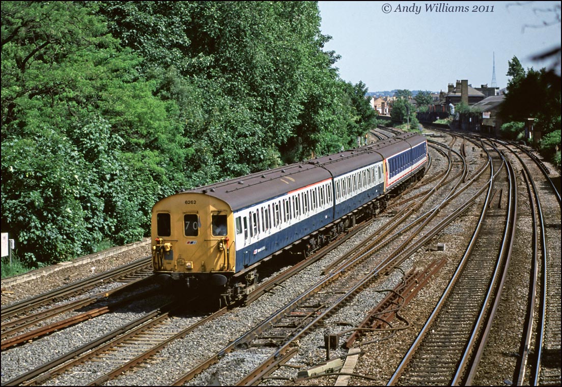 6262 and 6411 at Wandsworth Road