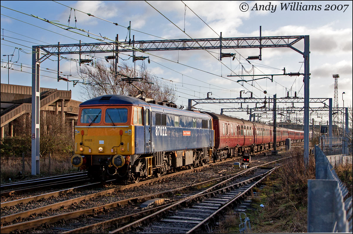 87022 at Bescot