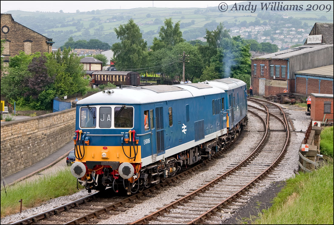 E6006 and E6005 at Keighley