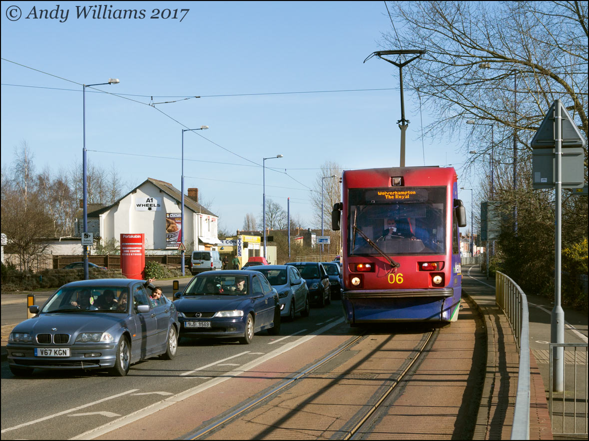 Tram 06 at Priestfield