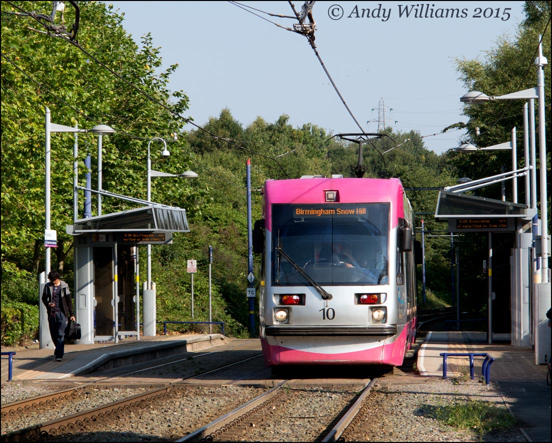 Tram 10 at Black Lake