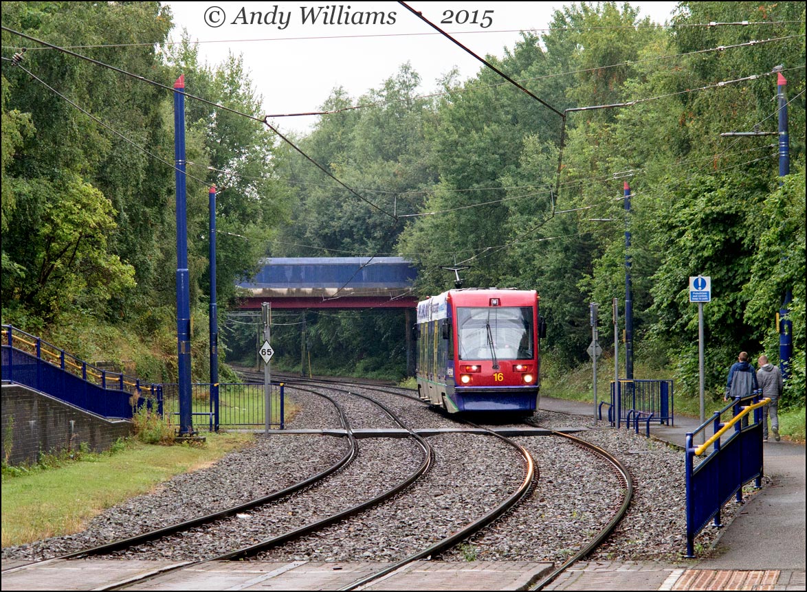 Tram 16 at Dudley St